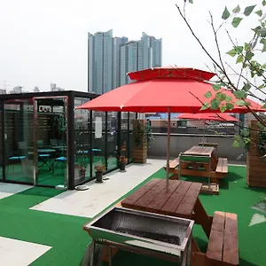 Lombard House Hostel